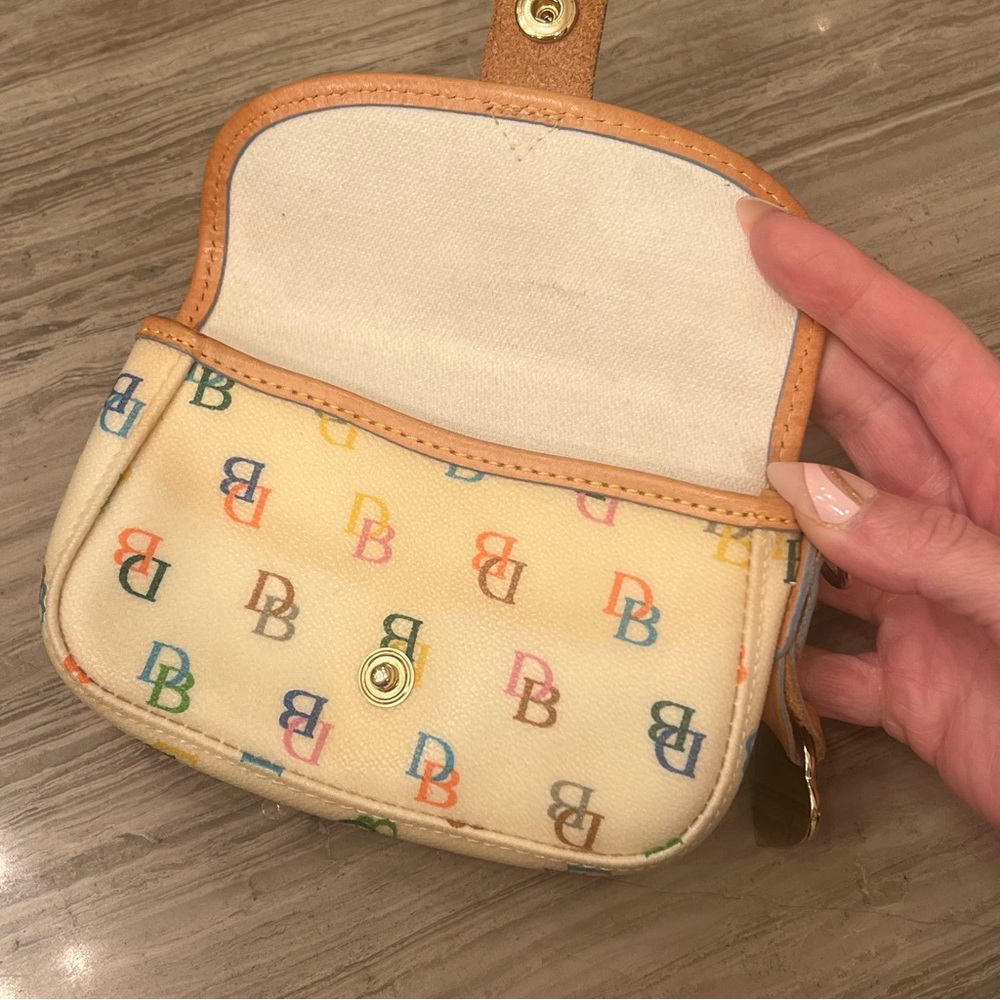 ❌ SOLD ❌ Classic Vintage Dooney & Bourke mini clutch purse - Picture 6 of 9